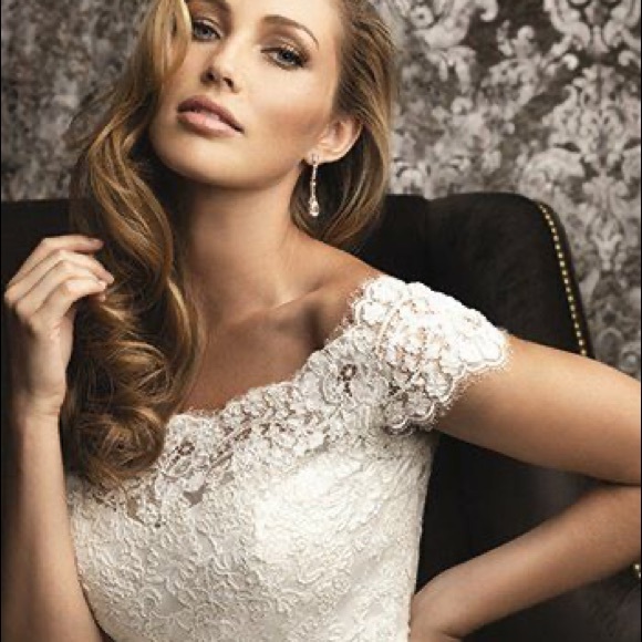 NWOT Allure Bridal Gown/Wedding Dress - Picture 11 of 11